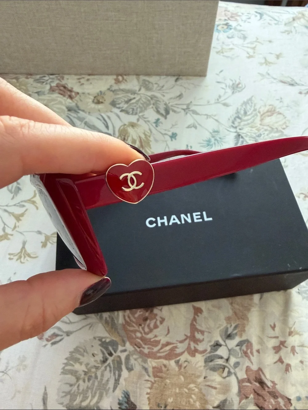 CHANEL 5520 1759/S6 RECTANGLE SUNGLASSESRed